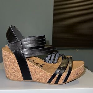 Black sandals, never worn